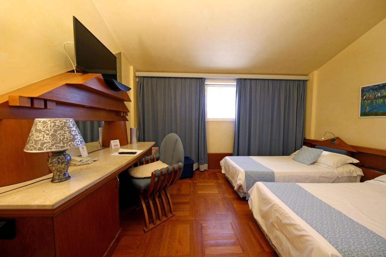 Hotel Hr 3*