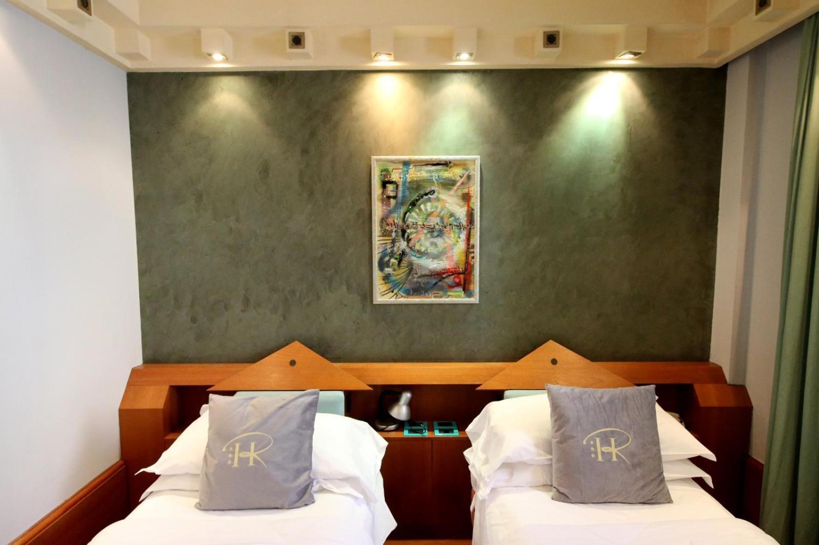 Hr Hotel 3*