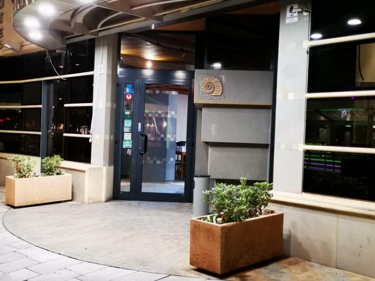 Hr Hotel 3*