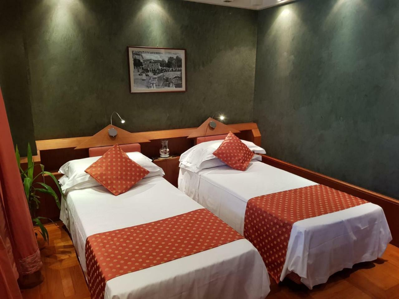 Hr Hotel